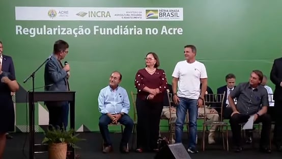 Governador e prefeito trocam farpas em frente a Jair Bolsonaro; assista