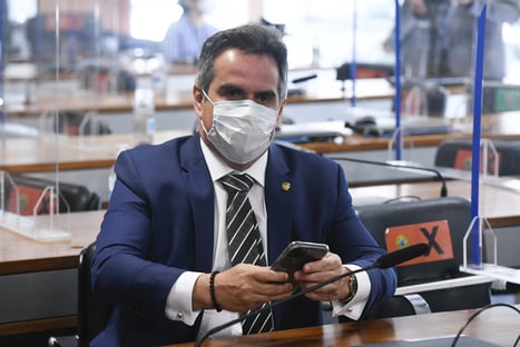 Ciro Nogueira chama de “demagogia” falar em “preço do combustível em real”