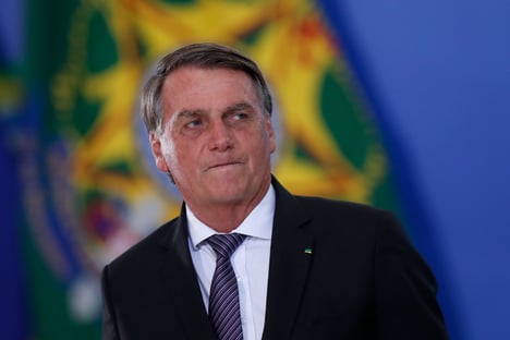 Bolsonaro: “Se WhatsApp pode fazer acordo com TSE, pode fazer comigo”
