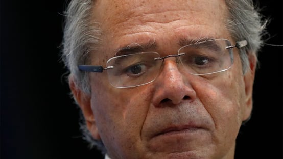 Guedes em Davos: Democracia brasileira é barulhenta, mas funcional