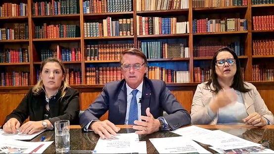Bolsonaro volta a atacar ministro Fachin e as eleições: “Discutir urna eletrônica é crime”?