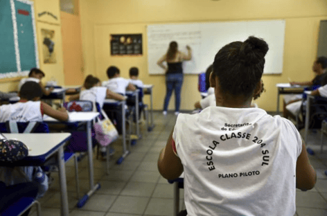 Crusoé: a falta de liberdade explica o fracasso da educação