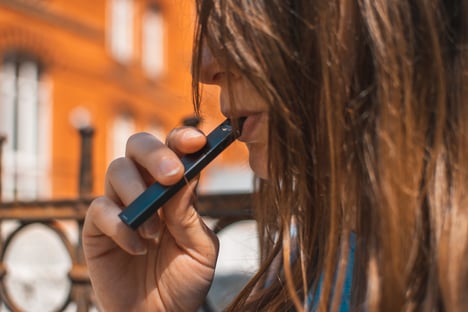 Estados Unidos proíbem venda de principal marca de cigarros eletrônicos no país