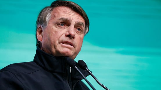 Bolsonaro fala em usar Forças Armadas para “impor” eleições limpas