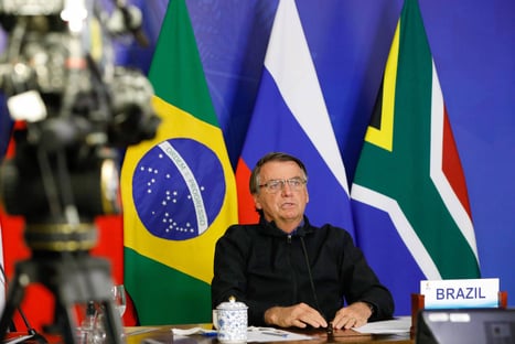 Bolsonaro confunde nome de presidente da África do Sul e o chama de “raposa”