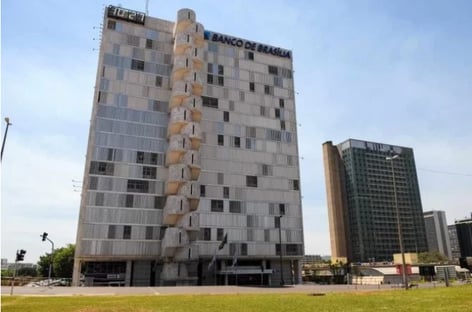 Processo no Tribunal de Contas do DF mira contrato entre BRB e Flamengo