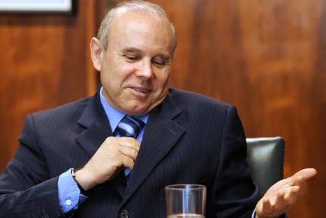 Crusoé: “Aguenta aí um Guido?”