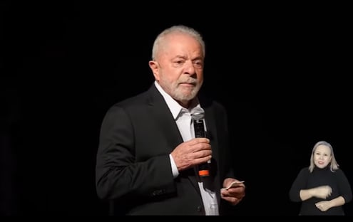 Lula quer Esplanada com 31 ministérios
