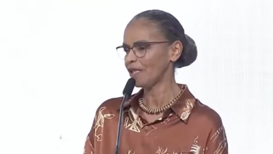 Marina passa mal ao final do discurso