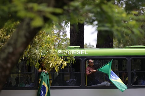 Moraes manda soltar 102 presos envolvidos no 8 de janeiro