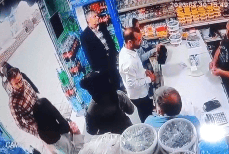 Vídeo: Irã manda prender mulheres atacadas por não usar véu