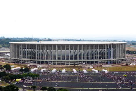 Estádio Mané Garrincha vira hospital de campanha
