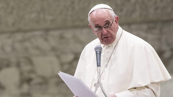 Papa se diz preocupado com confrontos em Jerusalém