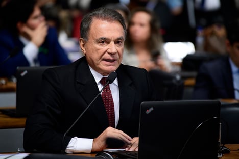 Alvaro Dias: “Pacheco pode juntar as duas CPIs”