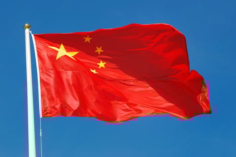 China rebate Bolsonaro e diz que se opõe à politização do vírus