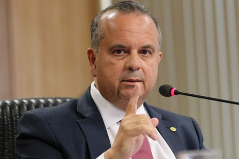 Rogério Marinho pede que PF apure tratores superfaturados