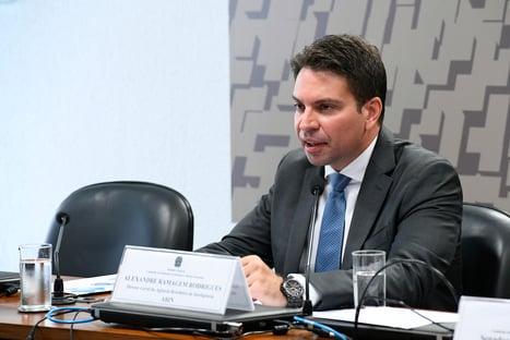 Agentes da Abin fulos com Ramagem