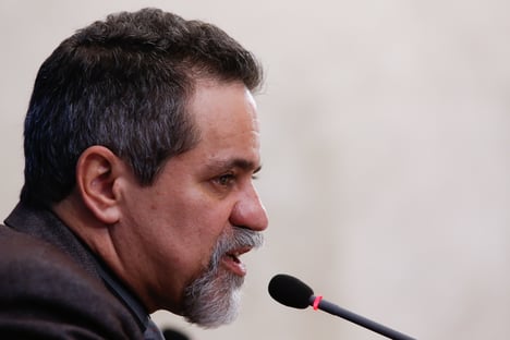 Compra de vacinas por estados e municípios tem risco potencial de afetar imunização, diz Saúde