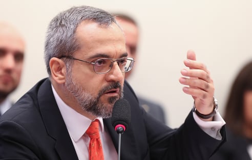 Abraham Weintraub: “Graças a remédios, acredito que não fui intubado”