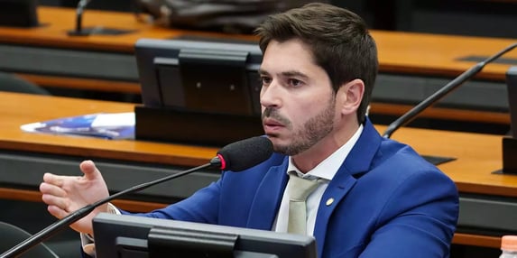 “O Brasil está entregue às baratas”, diz Bozzella, desanimado com mudança na Saúde