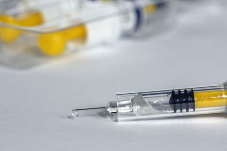 Covid-19: carta de médicos contra vacina inclui nomes sem autorização