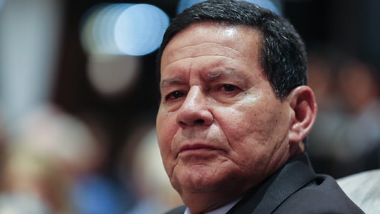 Mourão, sobre Renan na CPI: “Tem gente que sempre ressuscita”