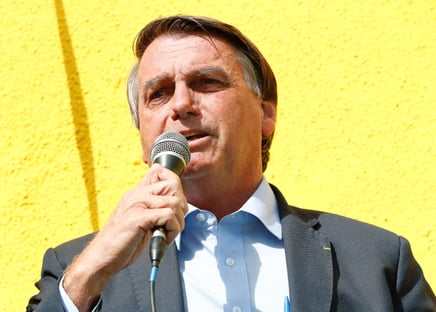 Veto de Bolsonaro não afeta compra das vacinas, segundo governo