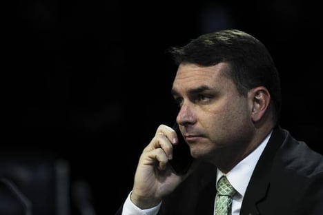 Leia a lista de quem apoia a CPI para investigar estados e municípios; Flávio assinou