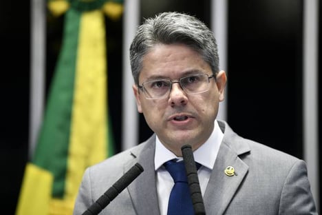 Partidos vão ao STF contra Bolsolão