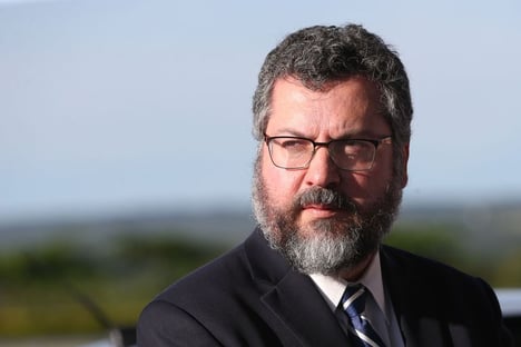 Ernesto elogia vacinação em Israel e cita ‘iniciativas interessantes’ no Brasil