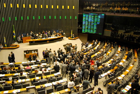 Vice da Câmara diz que só será votada hoje admissibilidade da PEC da Imunidade
