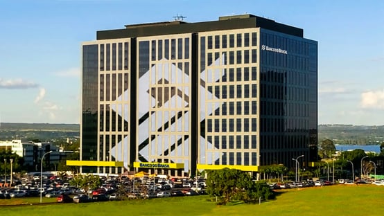 Ex-vice-presidente do BB receberá esmolão de quase R$ 370 mil