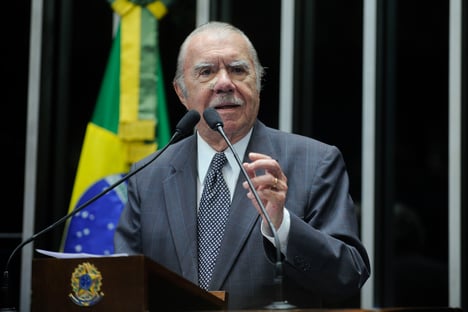 Sarney é contra impeachment de Bolsonaro