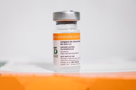 Pelo menos nove capitais suspendem 2ª dose da Coronavac