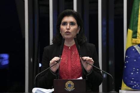 Bancada feminina do Senado pressiona Bolsonaro contra veto