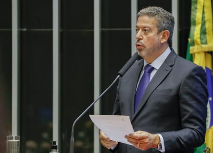 Lira: crise da Covid pode levar a remédios políticos amargos, alguns fatais; veja o vídeo