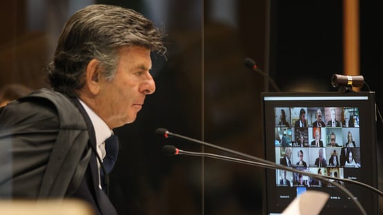 Barroso e Gilmar batem boca e Fux encerra sessão sobre suspeição de Moro