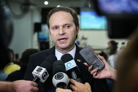 Ministro do STJ que votou a favor de Flávio visitou Planalto no começo do mês