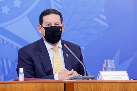 Mourão diz que não recebeu resposta sobre prorrogação de ação militar na Amazônia