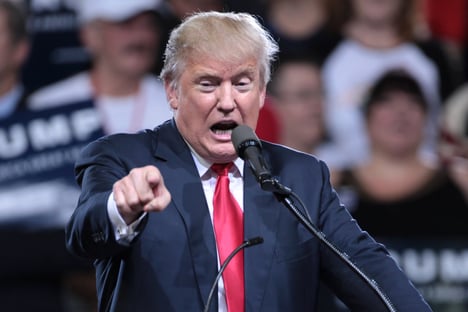 Donald Trump critica Biden e diz que é o pai da vacina