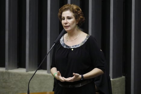 Zambelli tumultua a CPI da Covid