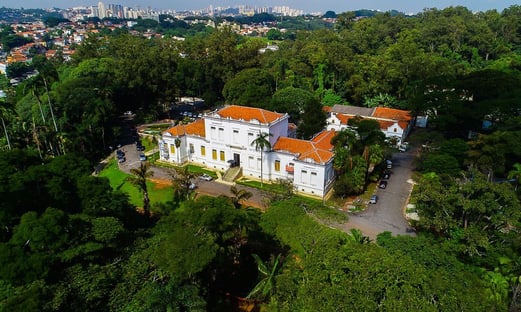 Anvisa autoriza pesquisa em humanos de soro equino contra Covid do Butantan