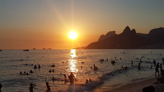 Covid: Justiça suspende medidas restritivas da prefeitura do Rio