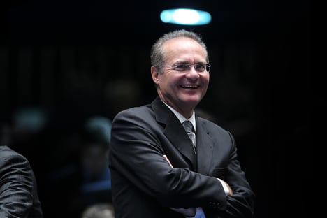 Renan acusa Bolsonaro de tentar trocar ministro do TCU para se blindar