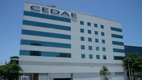 TRT-RJ suspende leilão da Cedae