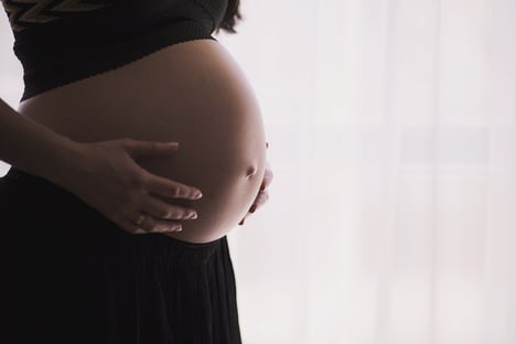 Criança muda de nome porque pai a registrou com marca de anticoncepcional