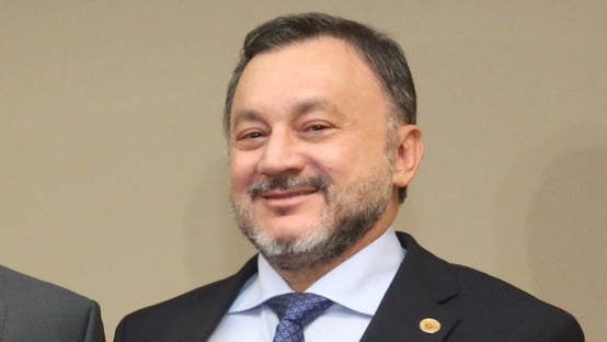 Ministro do TST morre por complicações da Covid
