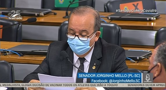 Senadores vão ao STF para tentar tirar Renan da relatoria da CPI