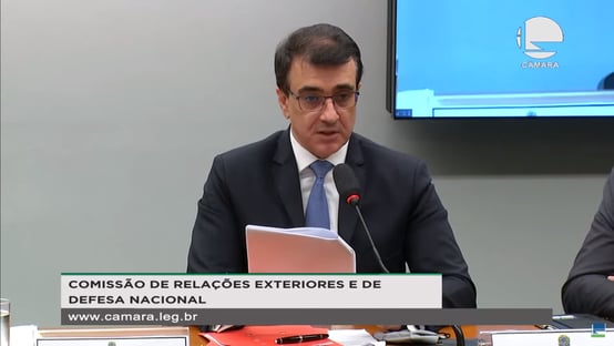 Carlos França diz ter pedido apoio à China para comprar 30 millhões de doses da Sinopharm