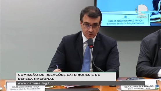 Após Bolsonaro descumprir promessa, França diz que Bolsonaro não descumpriu promessa